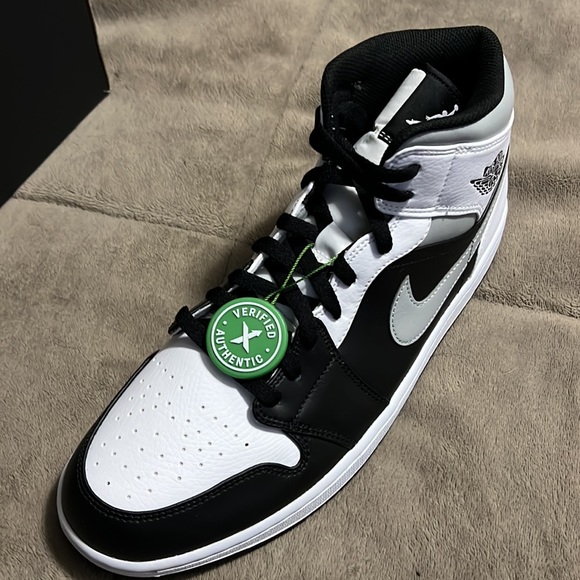 Jordan 1 Mid White Shadow DS - Picture 3 of 6